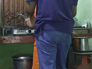 Desi Salu bhabhi fuck in kitchen
